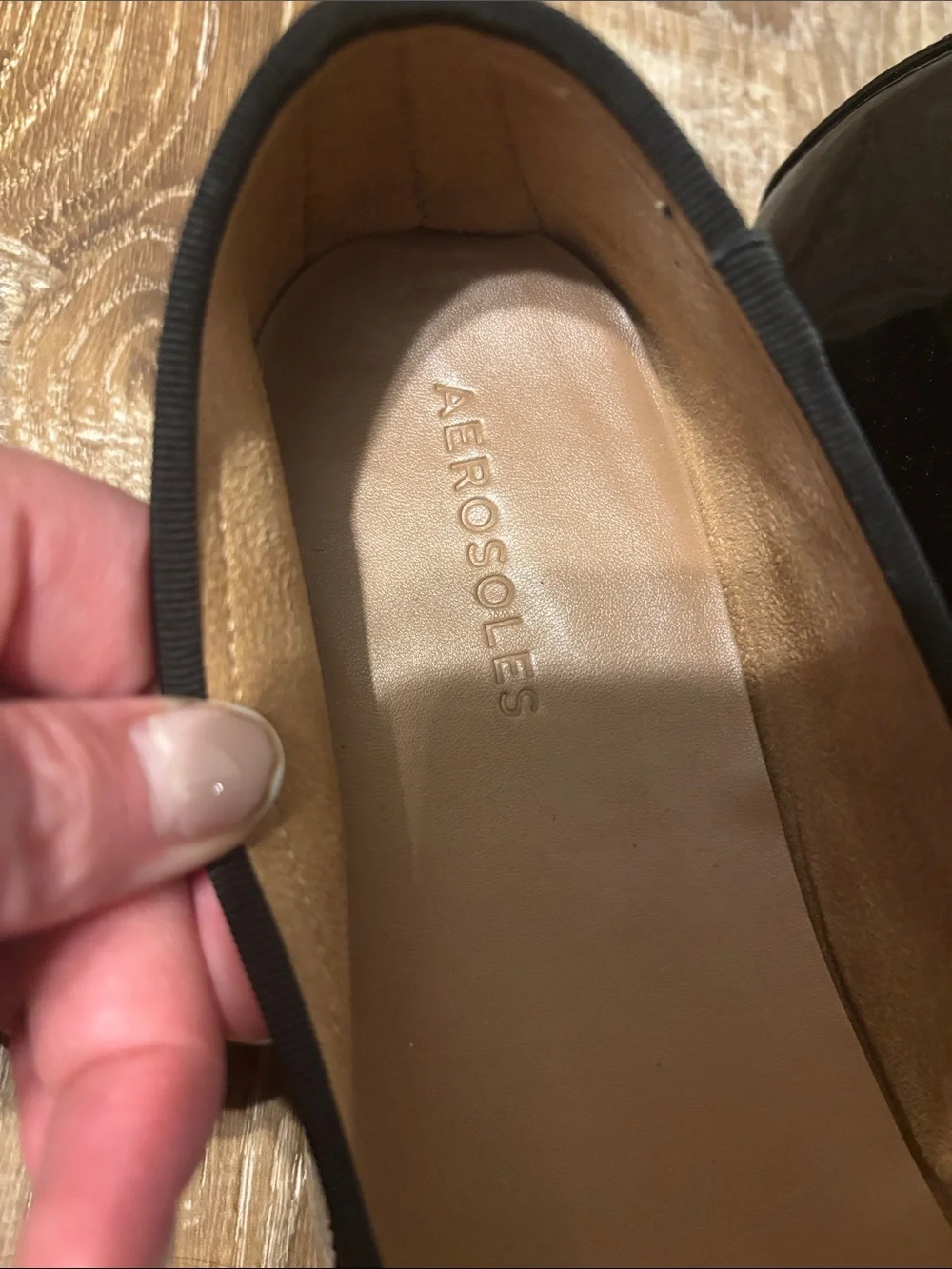 AEROSOLES Black Patent Bow Ballet Flats - Picture 2 of 3